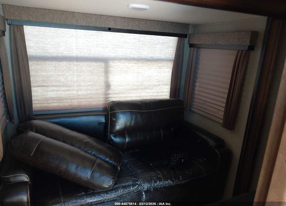 2016 GRAND DESIGN REFLECTION 367 BHS VIN: 573FR4229G3306833