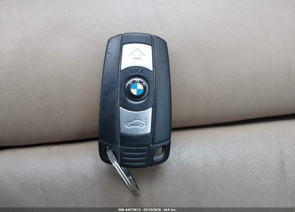 2013 BMW M3 VIN: WBSKG9C59DJ593673