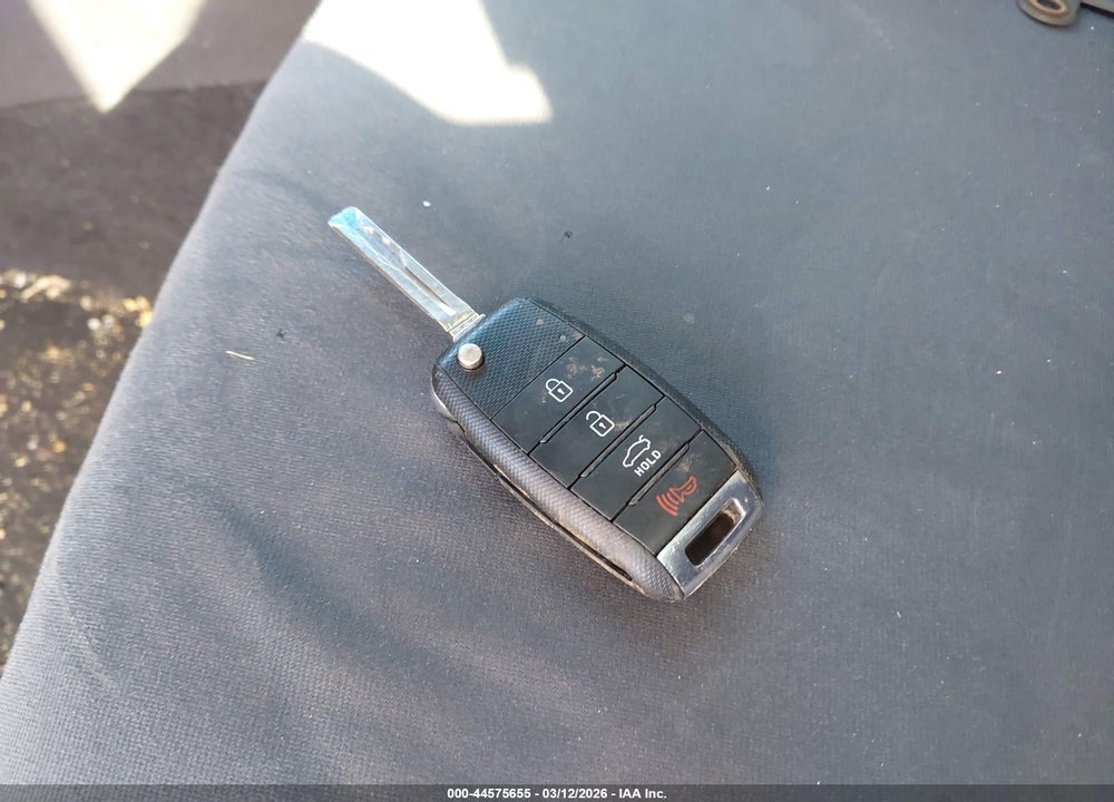 2015 KIA OPTIMA LX VIN: KNAGM4A79F5659046