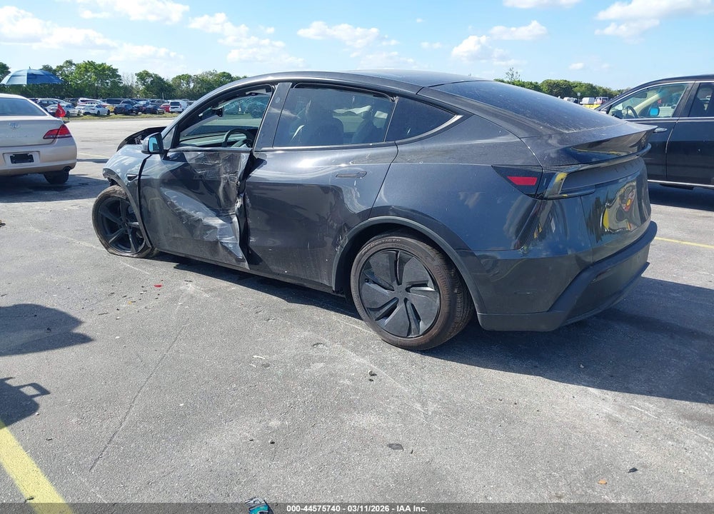 2026 TESLA MODEL Y PREMIUM REAR-WHEEL DRIVE/STANDARD REAR-WHEEL DRIVE VIN: 7SAYGDED2TF539178