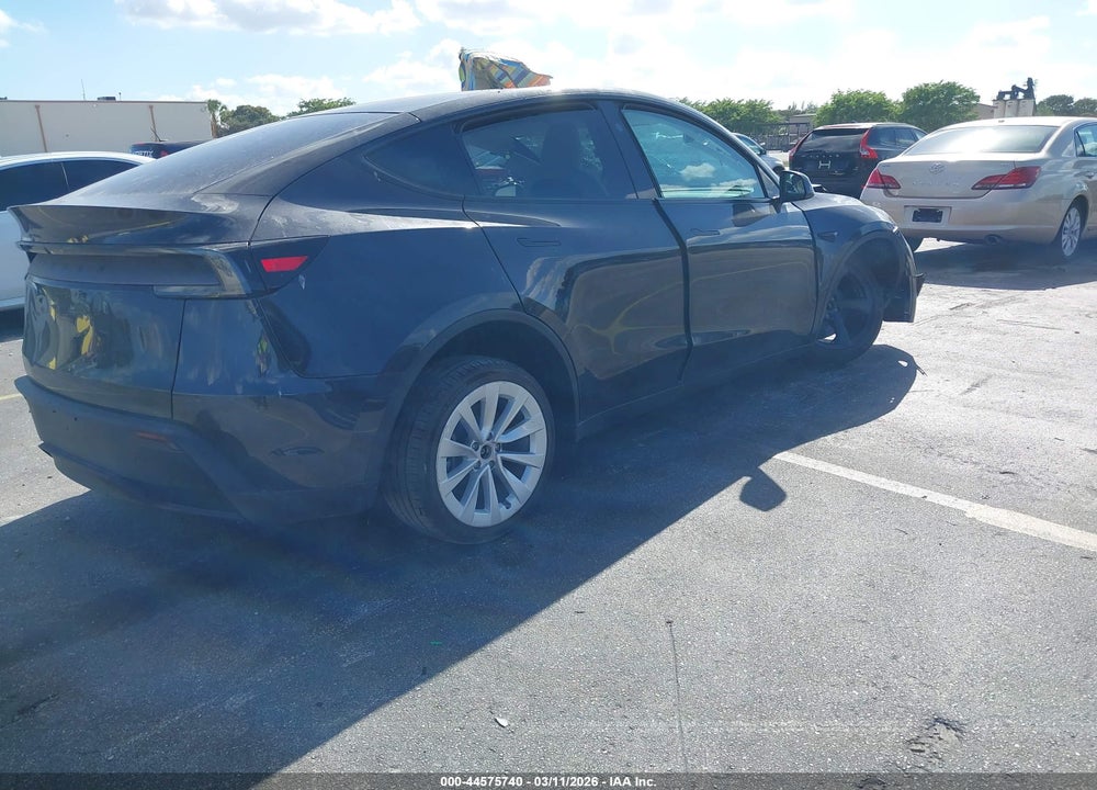 2026 TESLA MODEL Y PREMIUM REAR-WHEEL DRIVE/STANDARD REAR-WHEEL DRIVE VIN: 7SAYGDED2TF539178