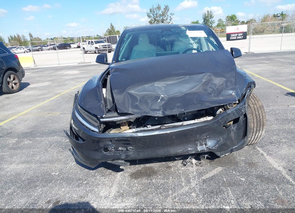 2026 TESLA MODEL Y PREMIUM REAR-WHEEL DRIVE/STANDARD REAR-WHEEL DRIVE VIN: 7SAYGDED2TF539178