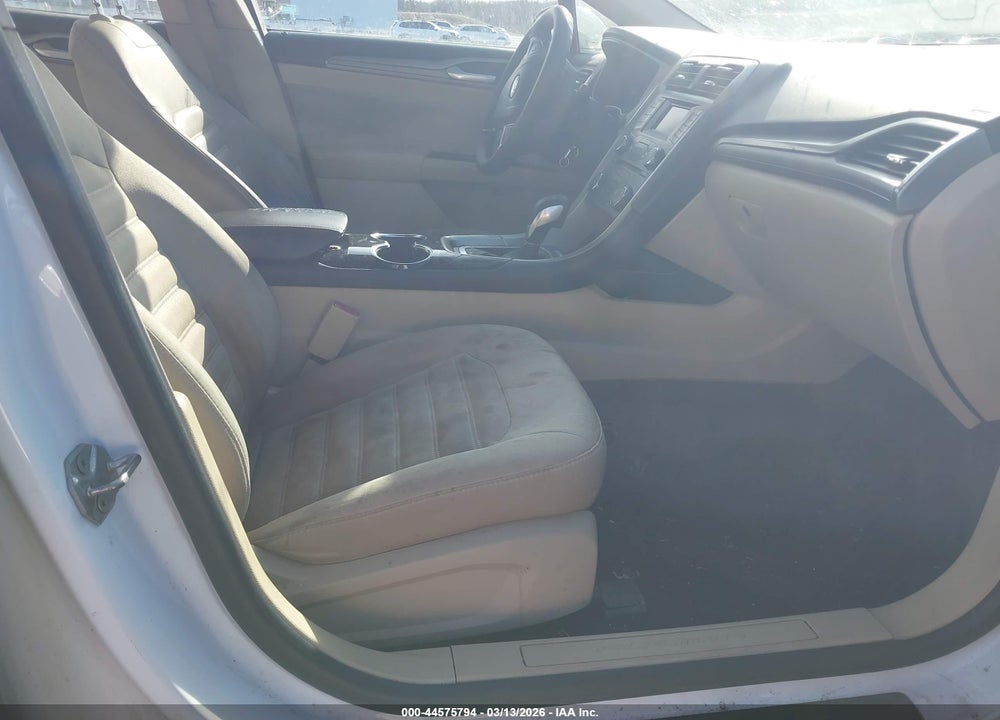 2014 FORD FUSION SE VIN: 1FA6P0H72E5364332