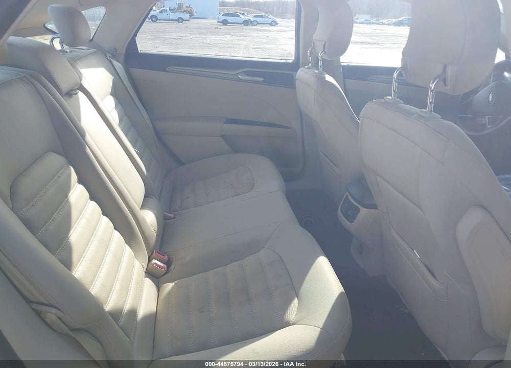 2014 FORD FUSION SE VIN: 1FA6P0H72E5364332