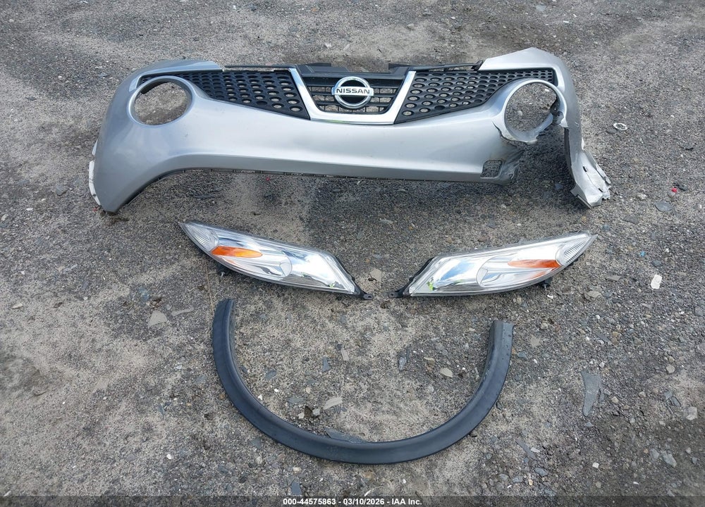 2011 NISSAN JUKE SV VIN: JN8AF5MR7BT014265