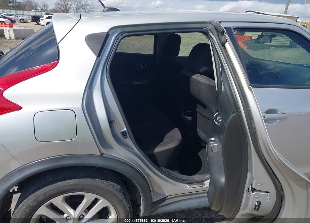 2011 NISSAN JUKE SV VIN: JN8AF5MR7BT014265