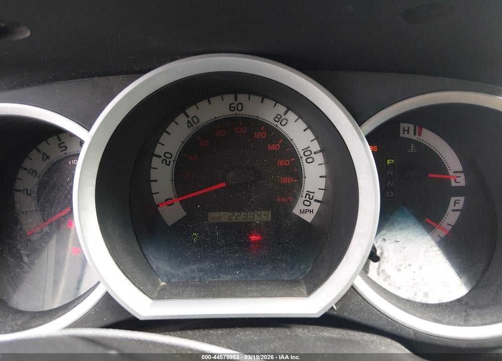 2011 TOYOTA TACOMA BASE V6 VIN: 3TMLU4EN2BM080866