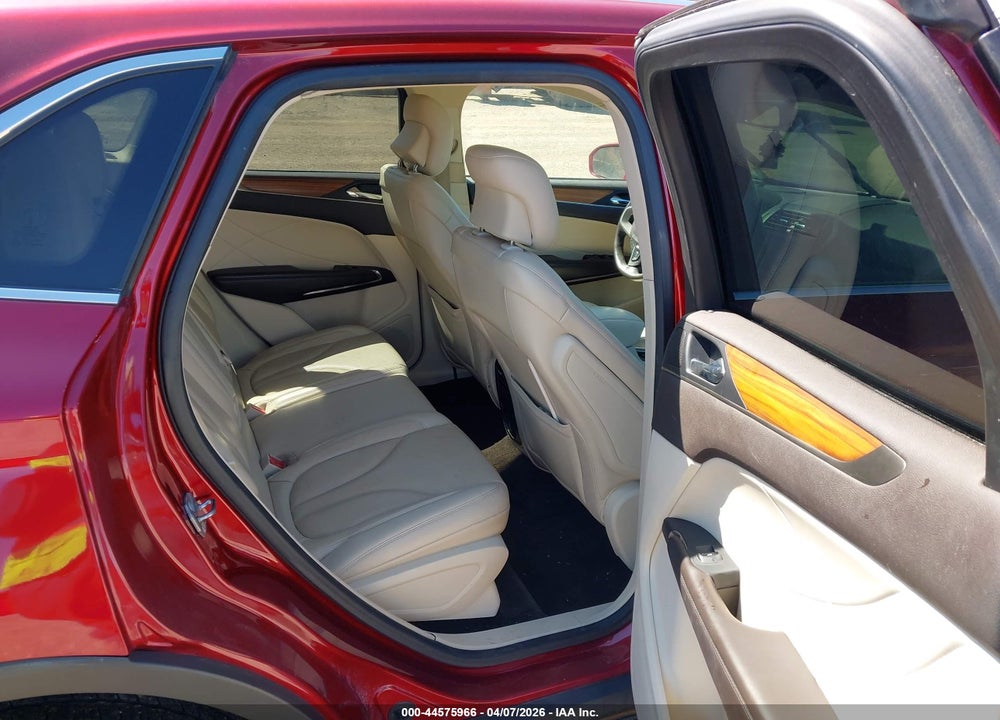 2015 LINCOLN MKC VIN: 5LMTJ2AH8FUJ33156