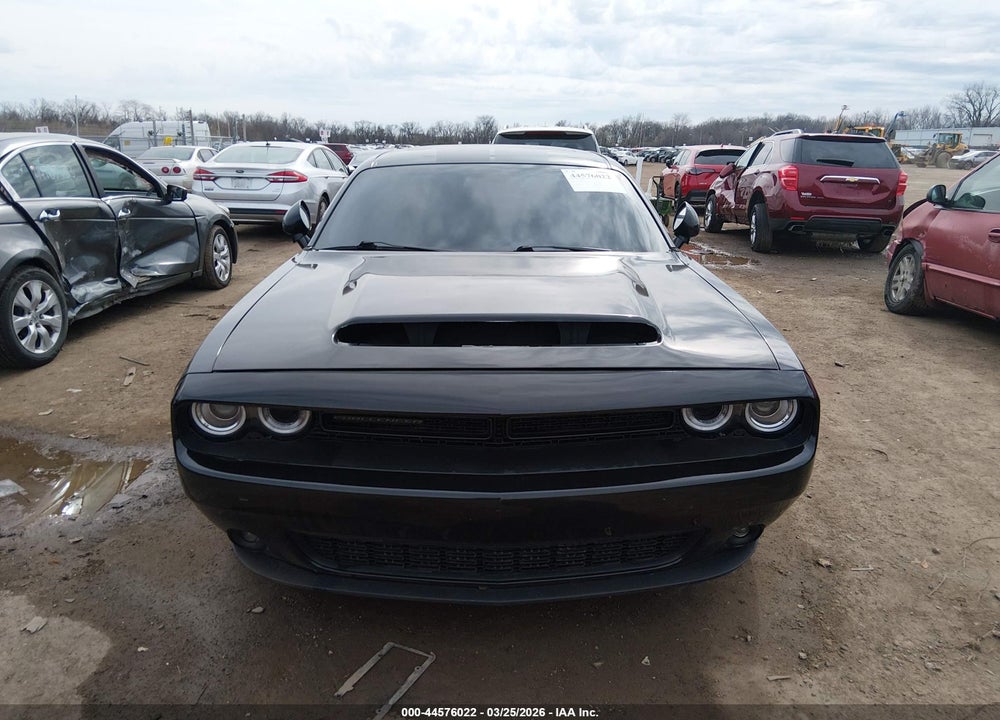2017 DODGE CHALLENGER SXT VIN: 2C3CDZAG2HH555366