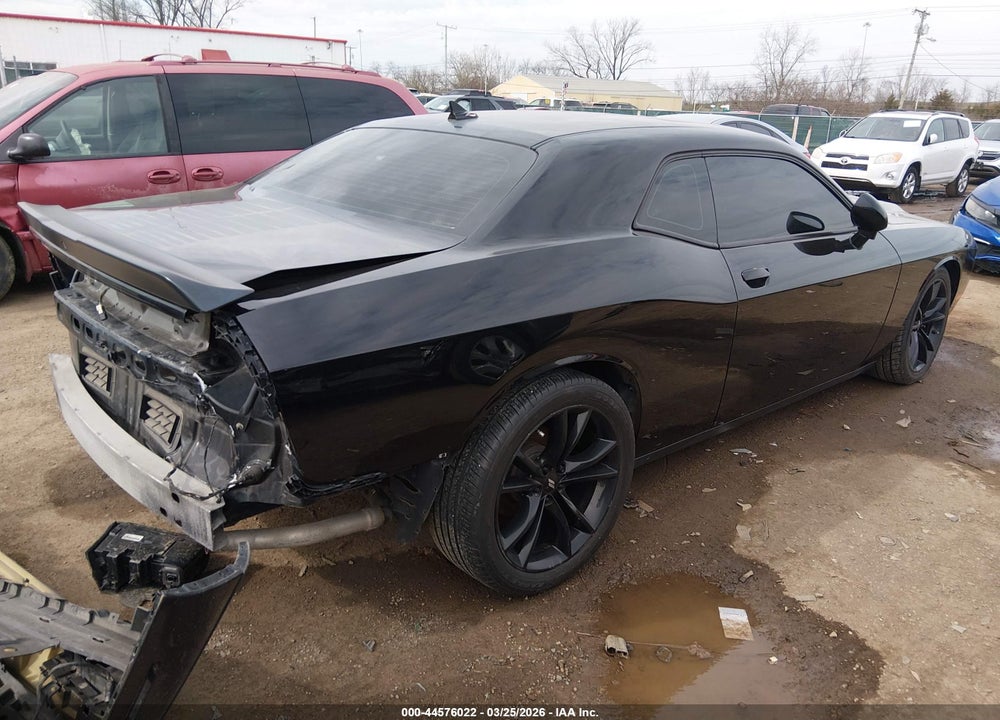 2017 DODGE CHALLENGER SXT VIN: 2C3CDZAG2HH555366
