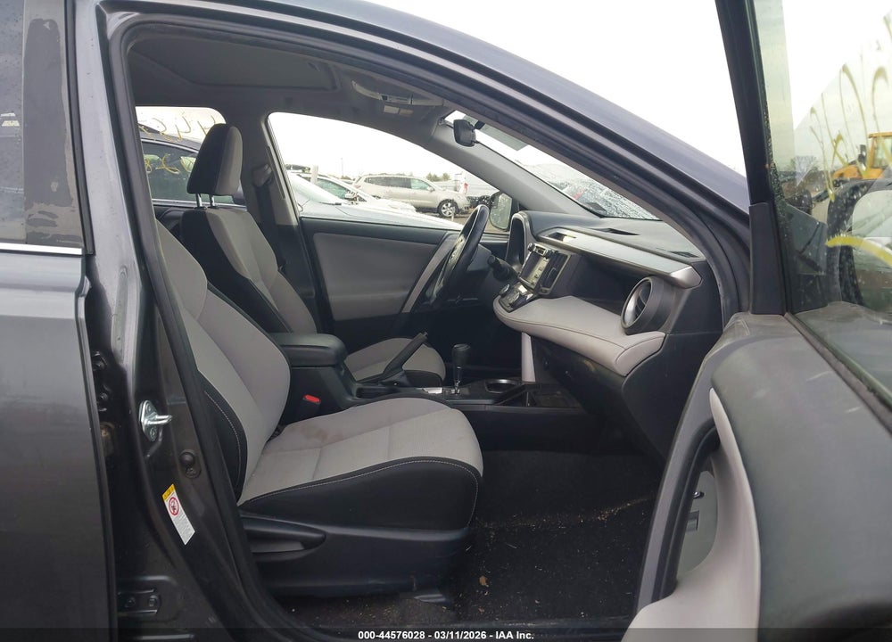 2017 TOYOTA RAV4 HYBRID XLE VIN: JTMRJREV9HD098236