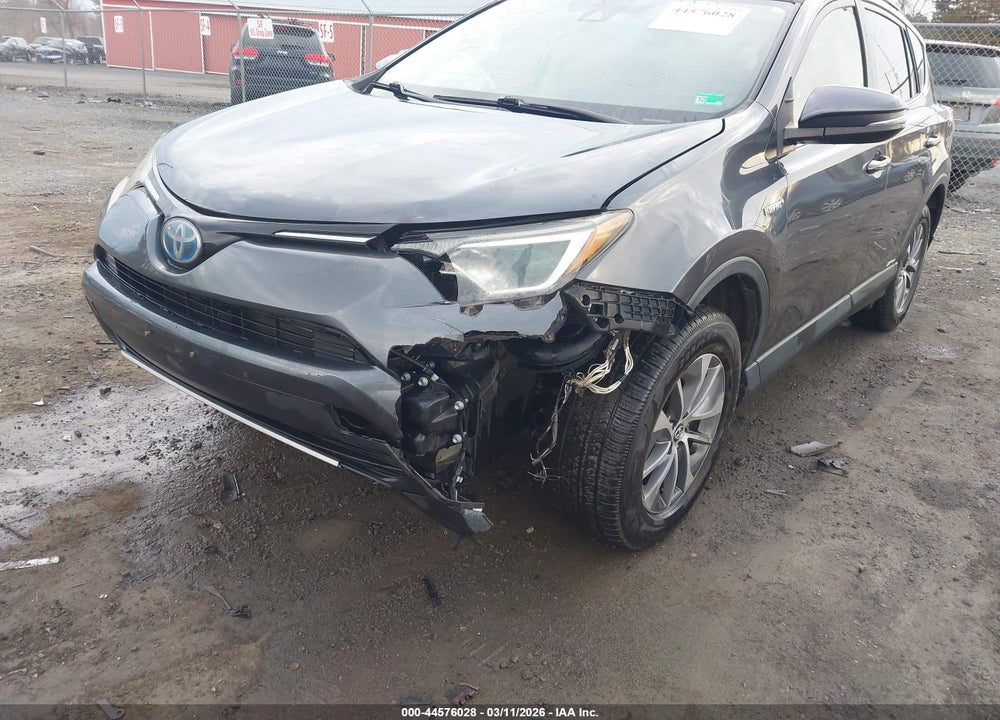 2017 TOYOTA RAV4 HYBRID XLE VIN: JTMRJREV9HD098236