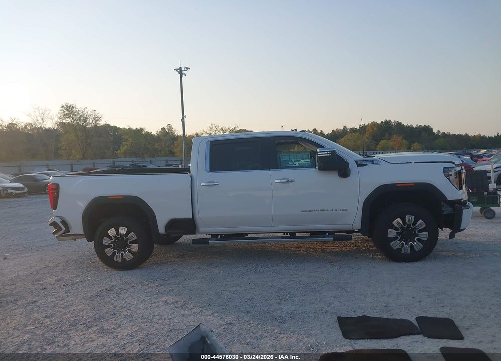 2026 GMC SIERRA 2500HD , STANDARD BED, DENALI, 4WD VIN: 1GT4URE79TF188731