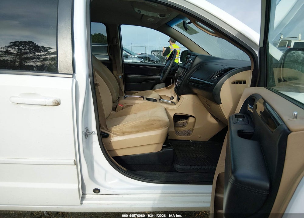 2015 DODGE GRAND CARAVAN SXT VIN: 2C4RDGCG3FR548540