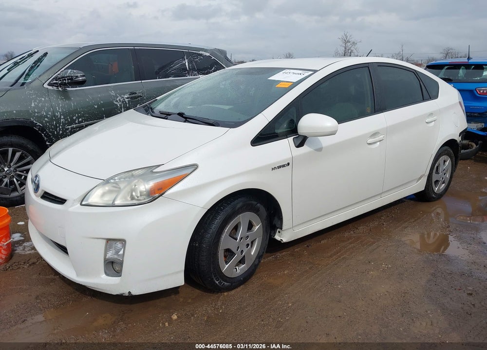2011 TOYOTA PRIUS TWO VIN: JTDKN3DU2B0309092