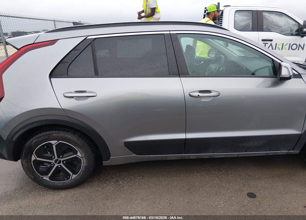 2023 KIA NIRO EX VIN: KNDCR3LE7P5059121