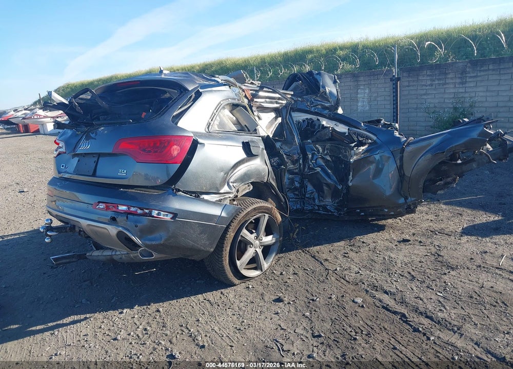 2015 AUDI Q7 TDI PREMIUM PLUS VIN: WA1LMAFE8FD032037