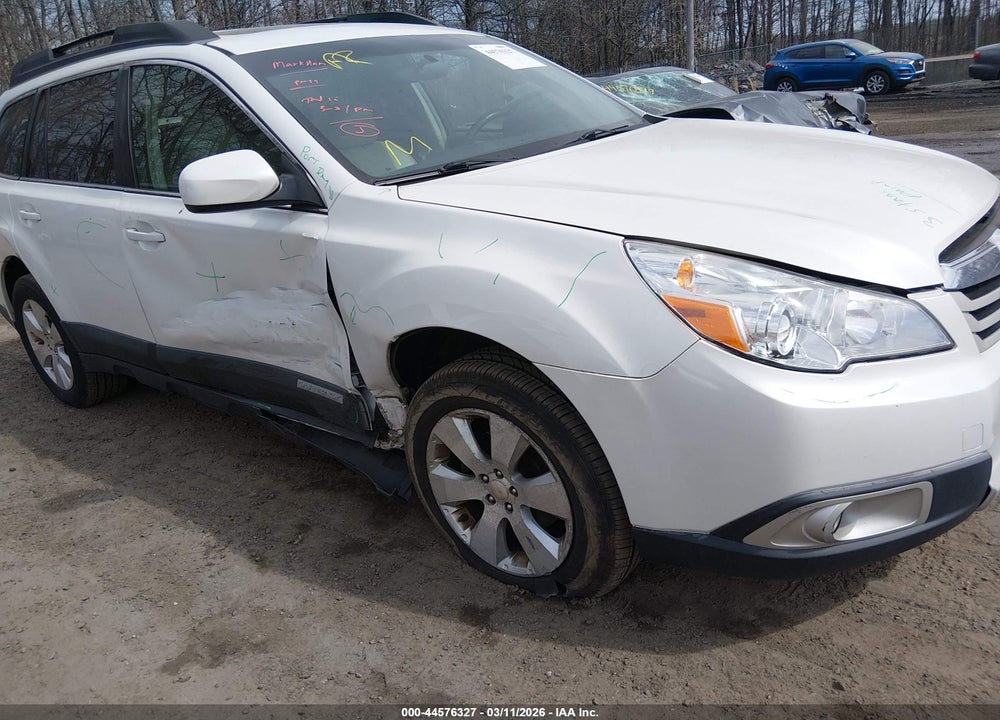 2010 SUBARU OUTBACK 2.5I LIMITED VIN: 4S4BRBLC5A3352163