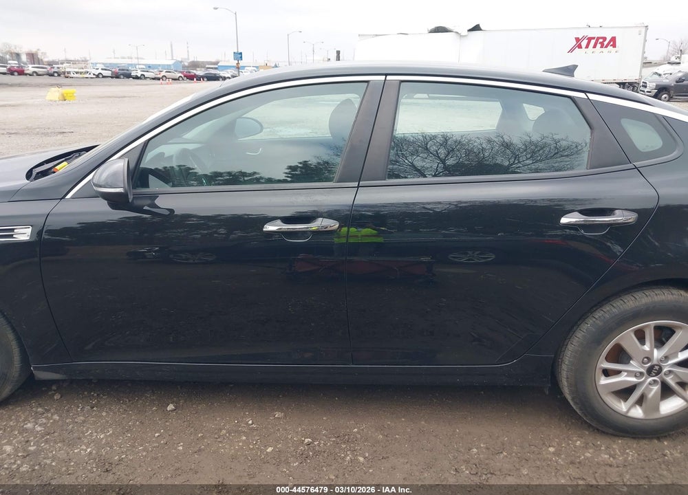 2017 KIA OPTIMA LX VIN: KNAGT4L34H5162356