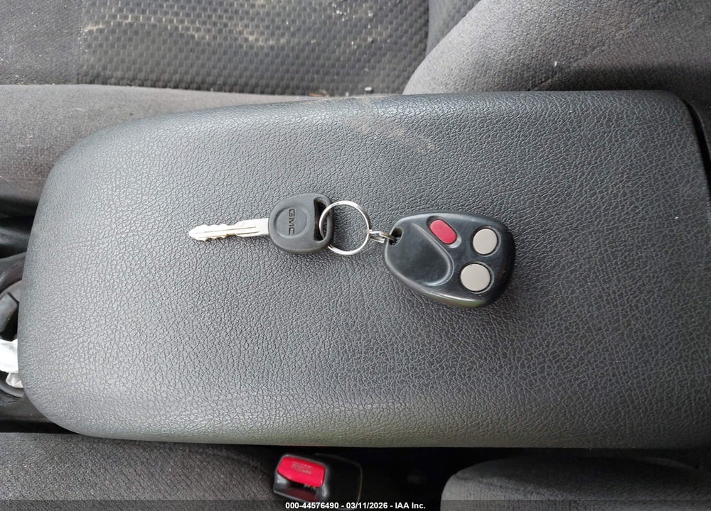 2008 GMC ENVOY SLE VIN: 1GKDT13SX82152285