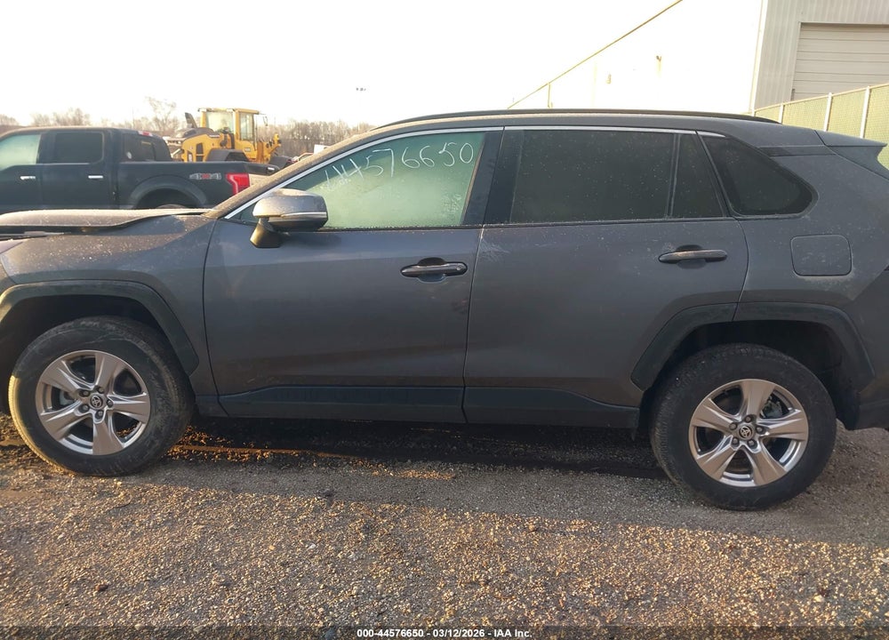 2023 TOYOTA RAV4 XLE VIN: 2T3P1RFV5PC365946