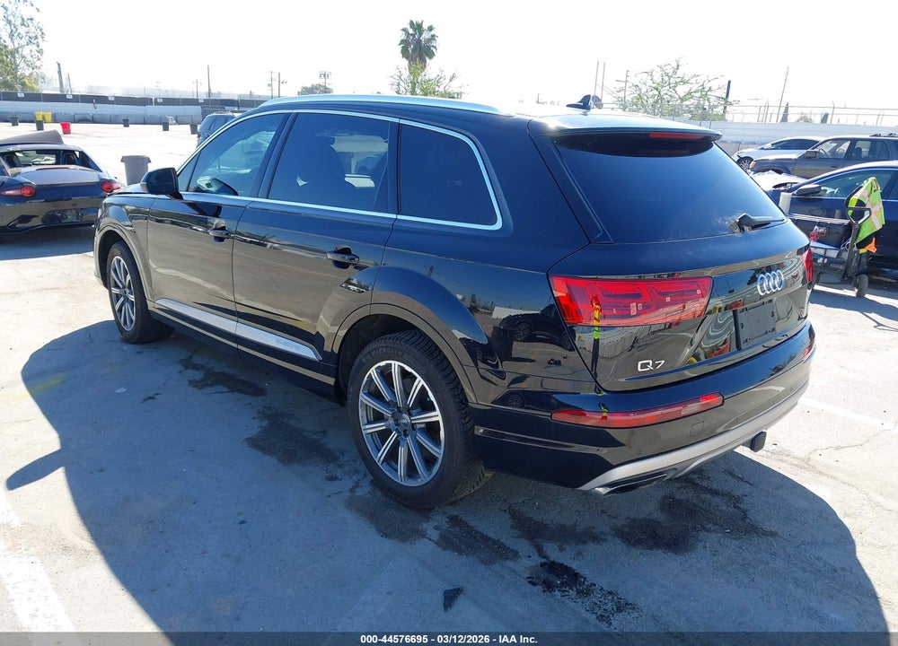 2017 AUDI Q7 3.0T PREMIUM VIN: WA1LAAF76HD023575