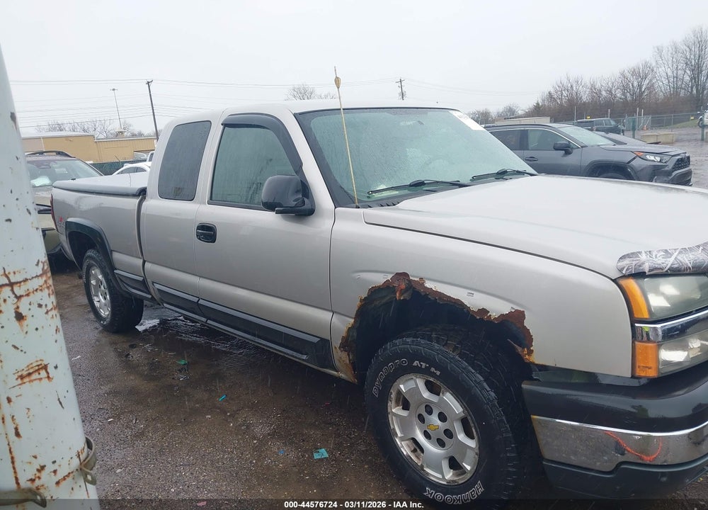 2005 CHEVROLET SILVERADO 1500 LS VIN: 2GCEK19T451219803
