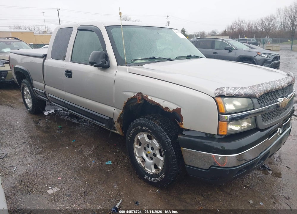 2005 CHEVROLET SILVERADO 1500 LS VIN: 2GCEK19T451219803