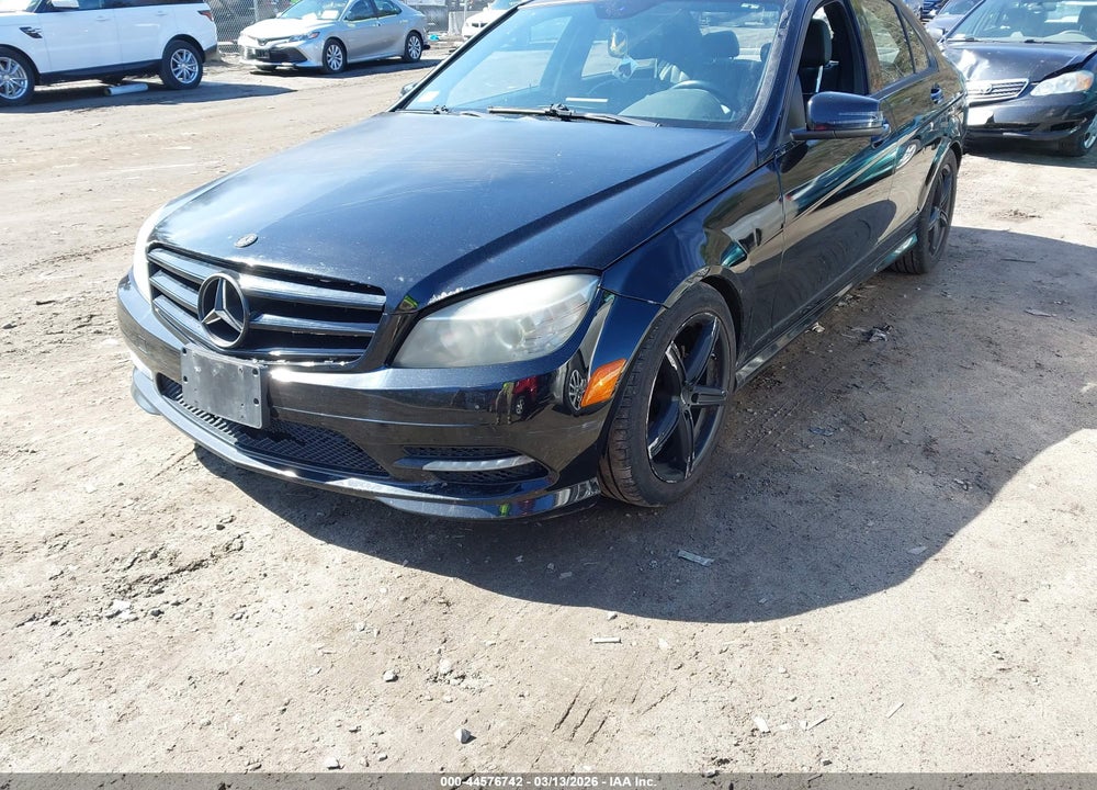2011 MERCEDES-BENZ C 300 SPORT 4MATIC VIN: WDDGF8BB5BR184320