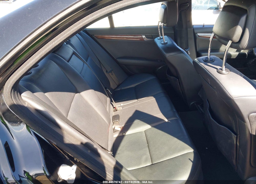 2011 MERCEDES-BENZ C 300 SPORT 4MATIC VIN: WDDGF8BB5BR184320