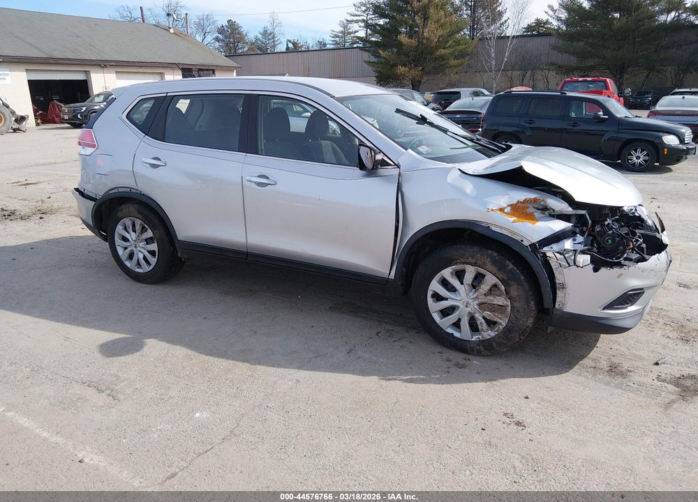 2015 NISSAN ROGUE S VIN: KNMAT2MV3FP506144