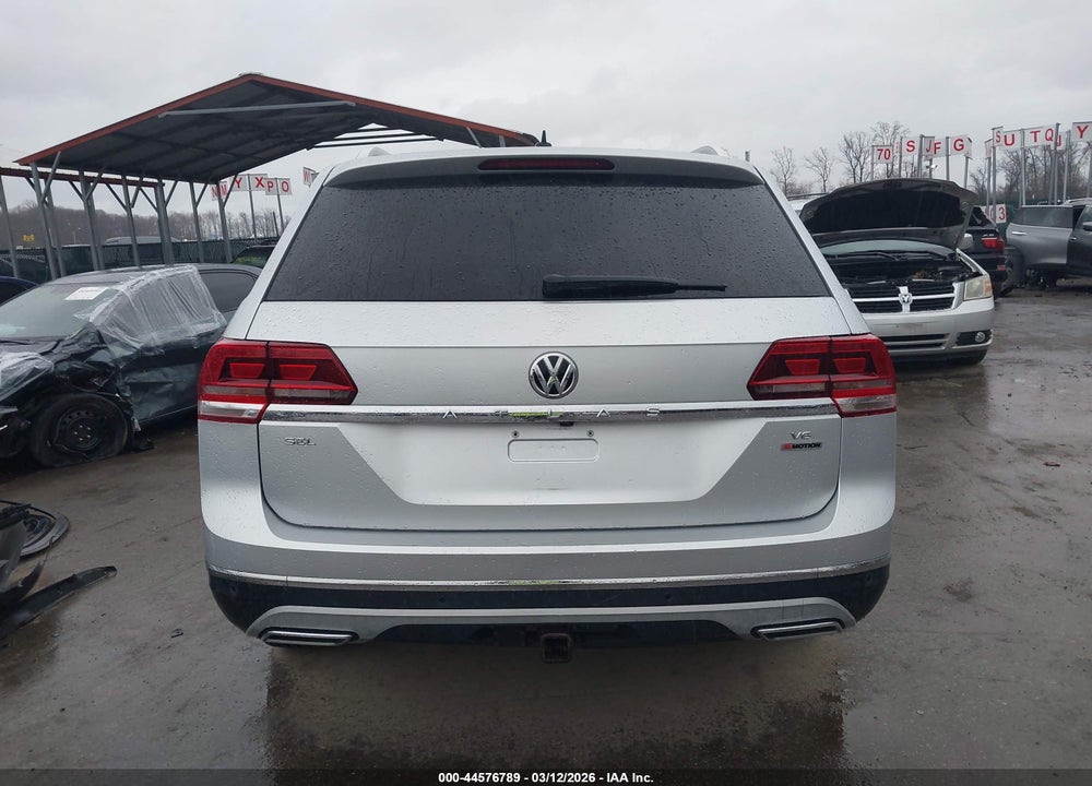 2018 VOLKSWAGEN ATLAS 3.6L V6 SEL VIN: 1V2MR2CAXJC506313