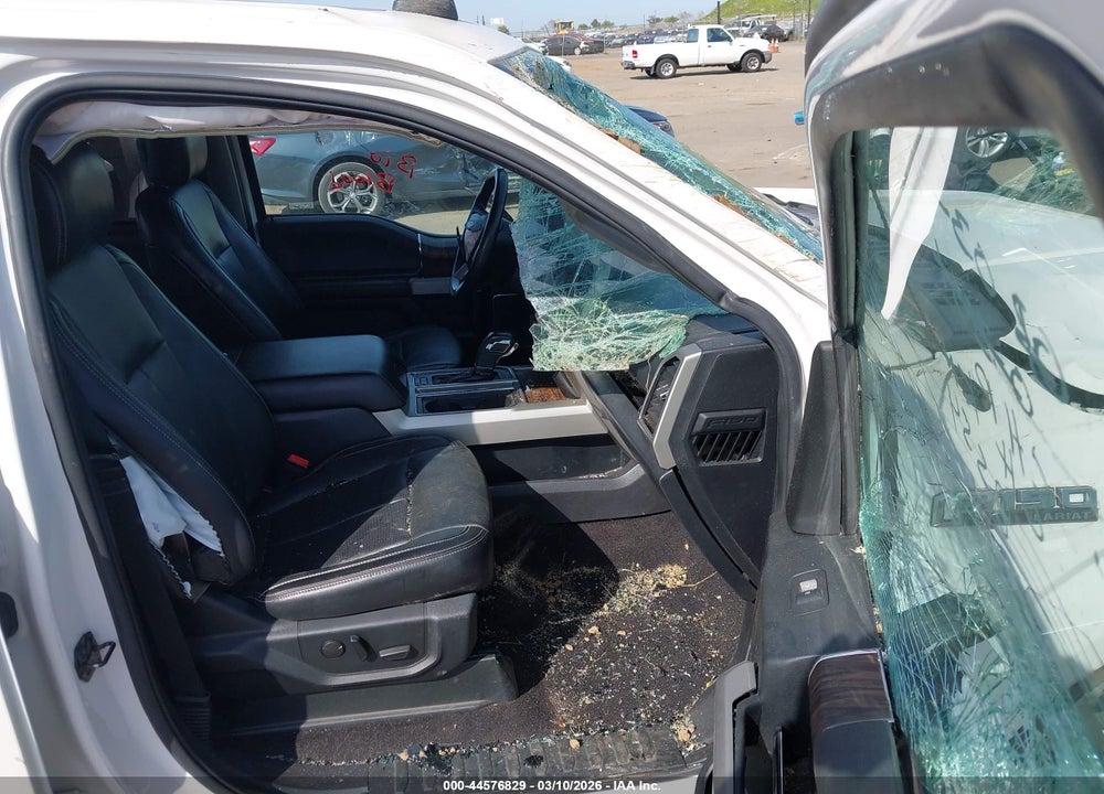 2019 FORD F-150 LARIAT VIN: 1FTFW1E1XKFA18554