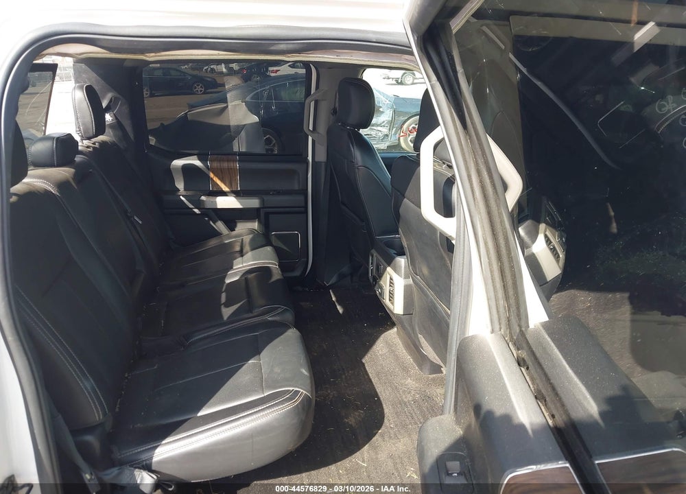 2019 FORD F-150 LARIAT VIN: 1FTFW1E1XKFA18554