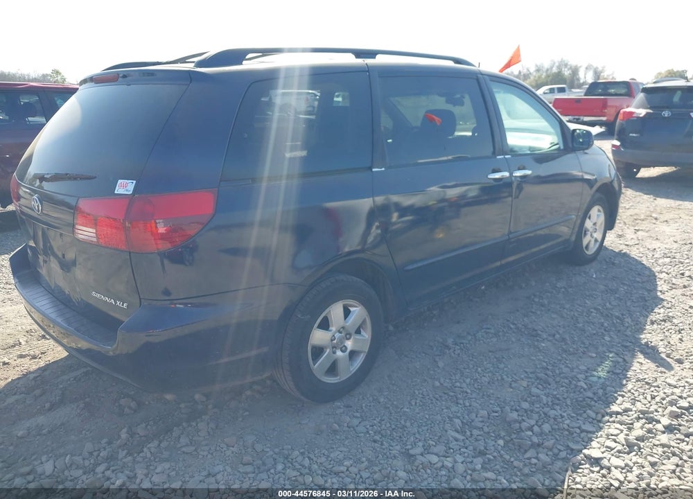 2005 TOYOTA SIENNA XLE VIN: 5TDZA22C25S369731