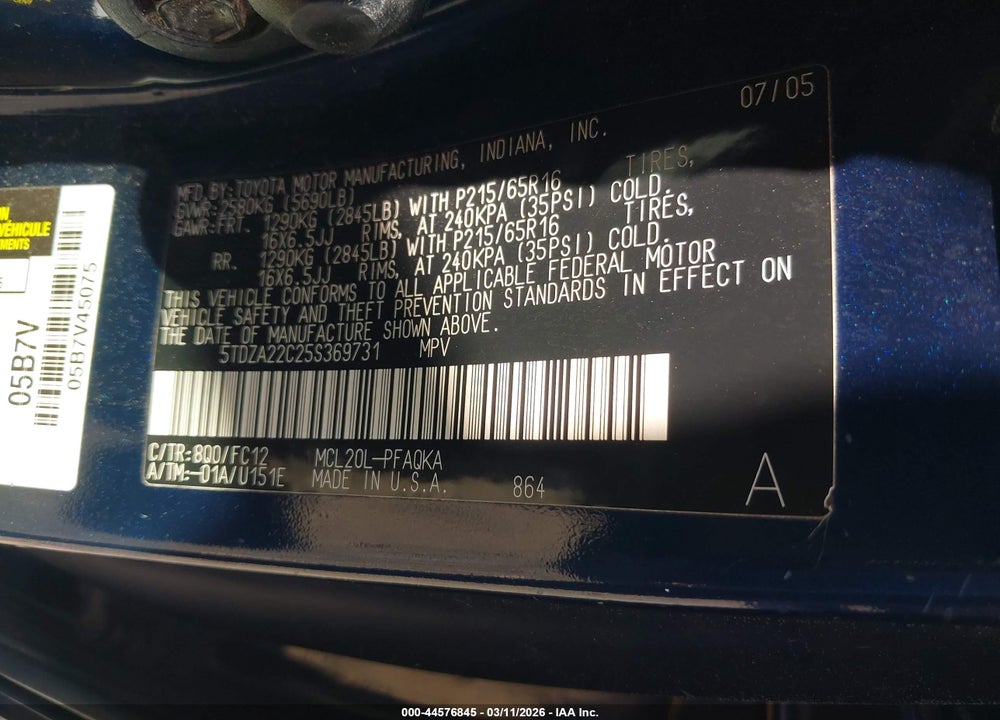 2005 TOYOTA SIENNA XLE VIN: 5TDZA22C25S369731