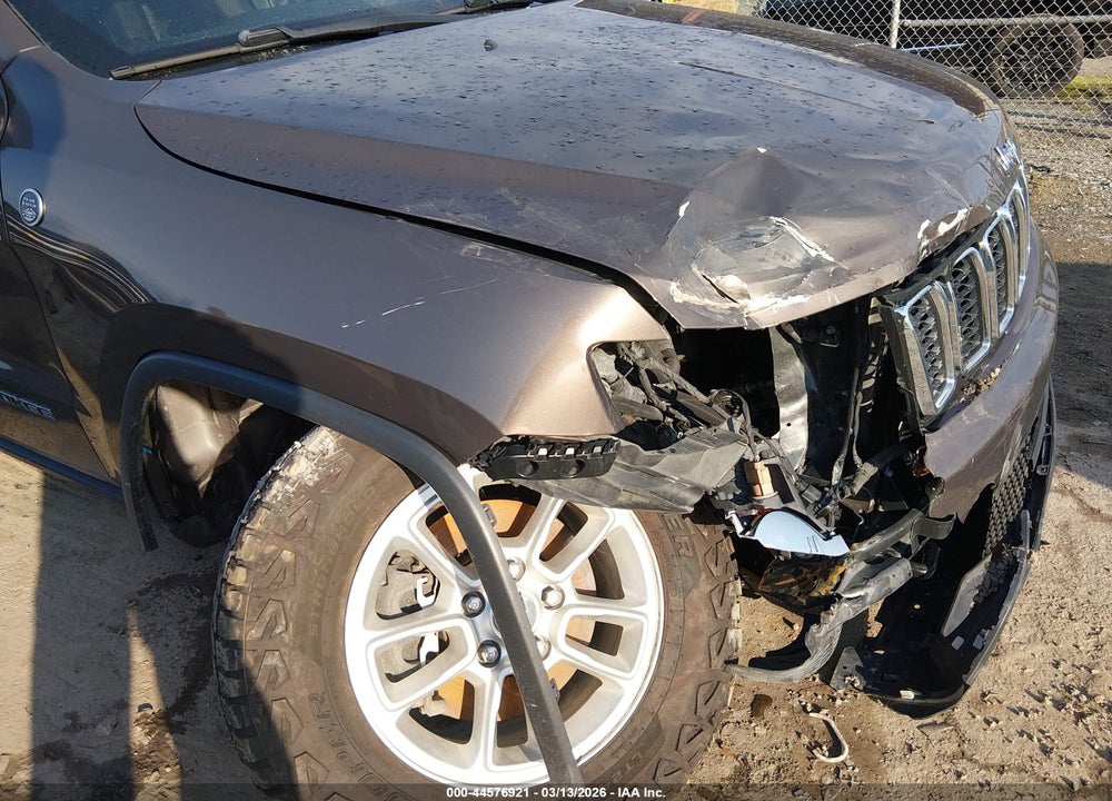 2020 JEEP GRAND CHEROKEE LAREDO E 4X4 VIN: 1C4RJFAGXLC328760