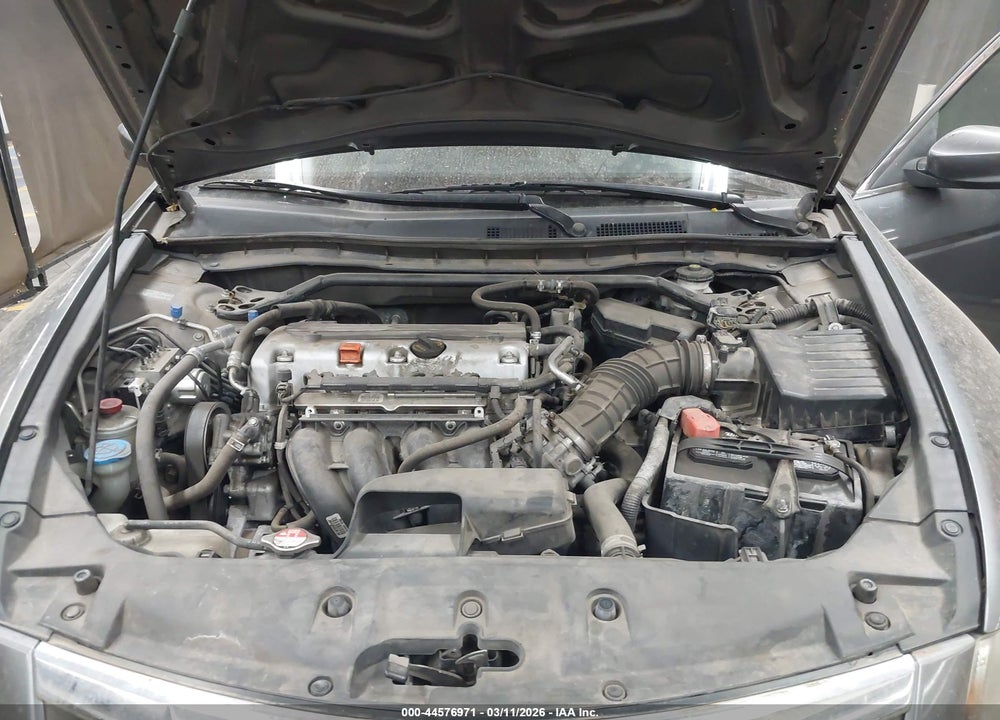 2011 HONDA ACCORD 2.4 EX-L VIN: 1HGCP2F86BA004716