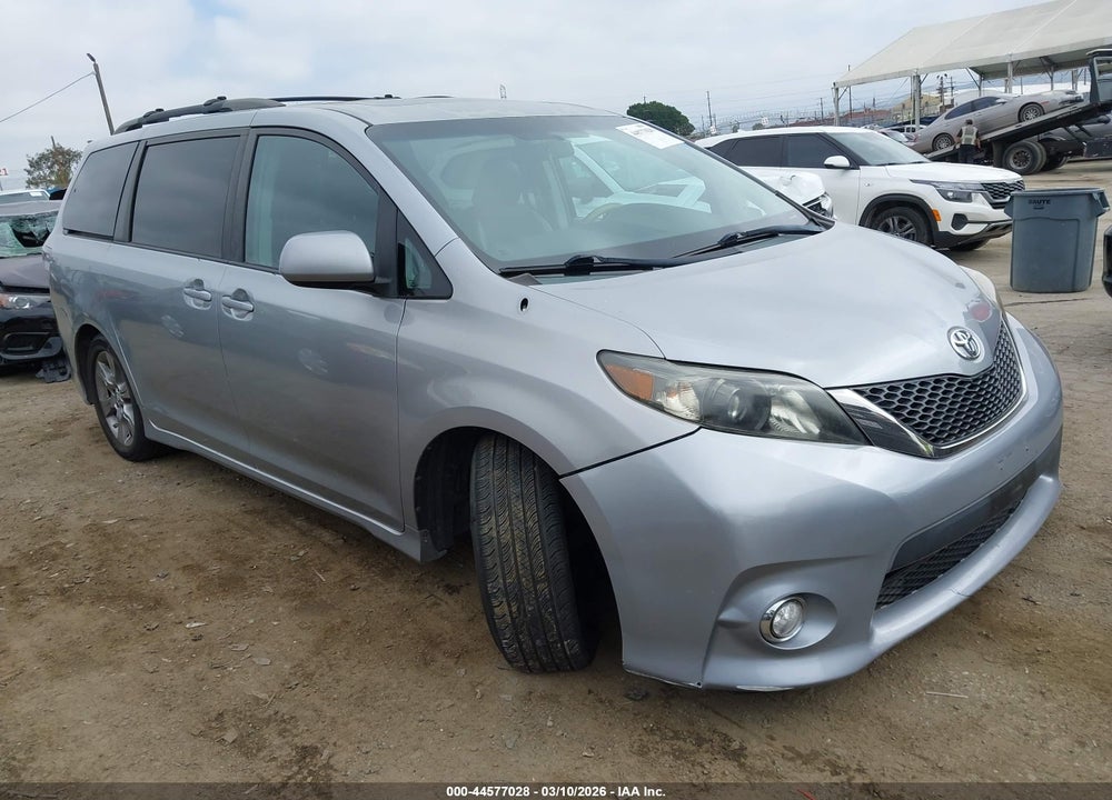 2011 TOYOTA SIENNA SE VIN: 5TDXK3DC7BS156552