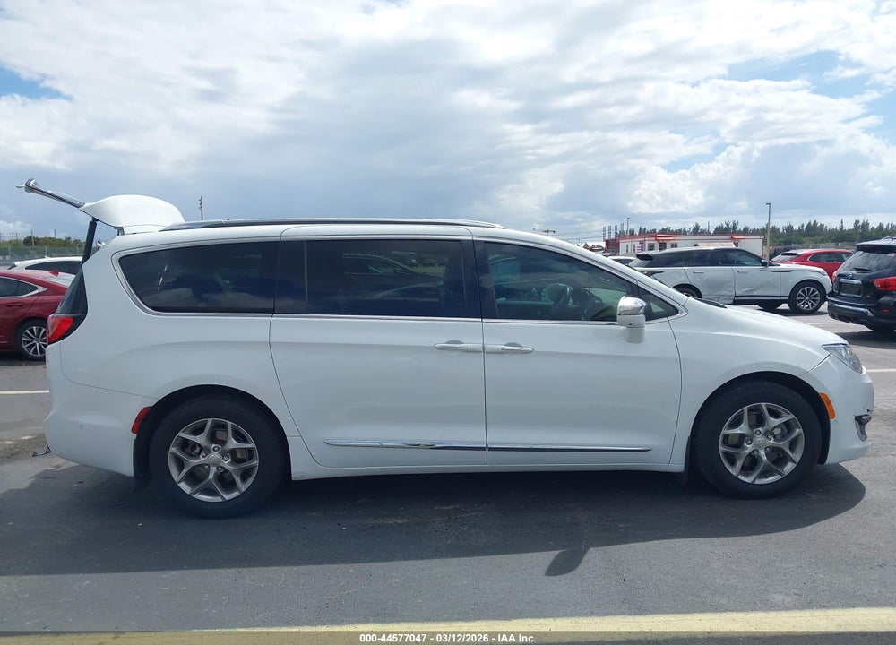 2018 CHRYSLER PACIFICA LIMITED VIN: 2C4RC1GG8JR212420
