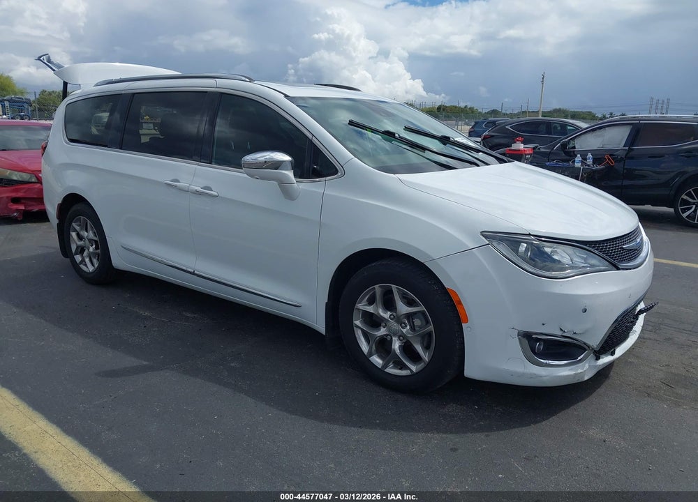 2018 CHRYSLER PACIFICA LIMITED VIN: 2C4RC1GG8JR212420