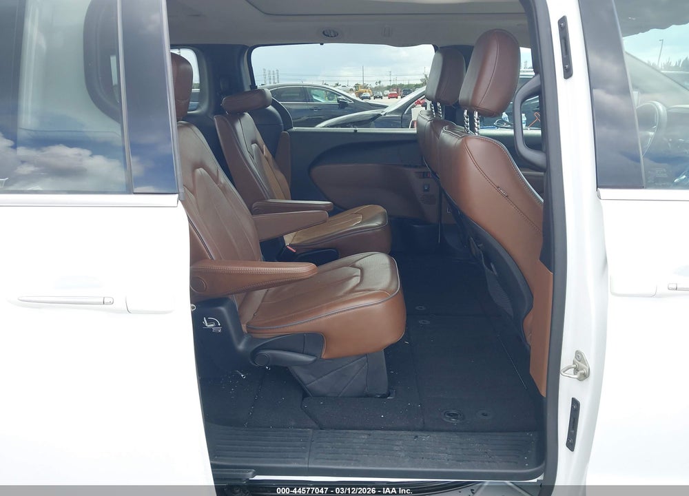 2018 CHRYSLER PACIFICA LIMITED VIN: 2C4RC1GG8JR212420