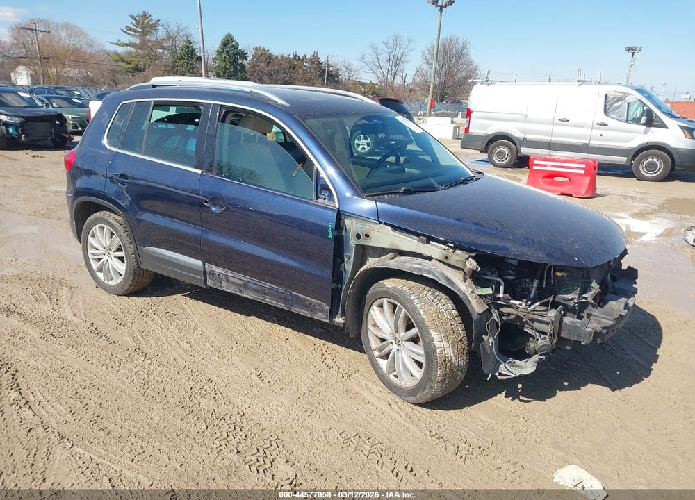 2013 VOLKSWAGEN TIGUAN S/SE/SEL VIN: WVGBV7AX8DW502235