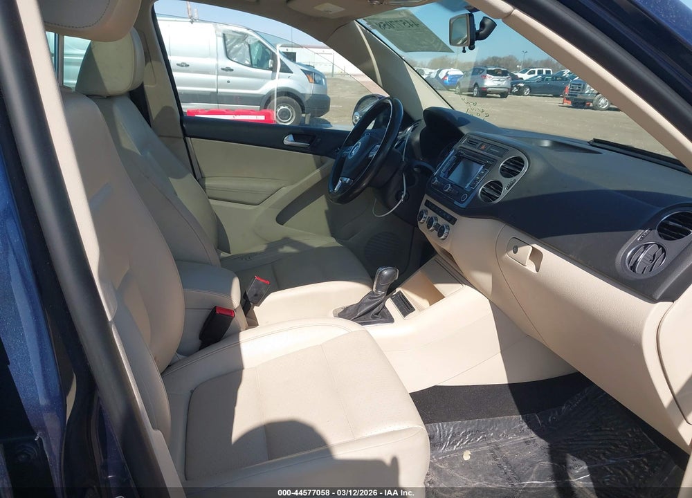 2013 VOLKSWAGEN TIGUAN S/SE/SEL VIN: WVGBV7AX8DW502235
