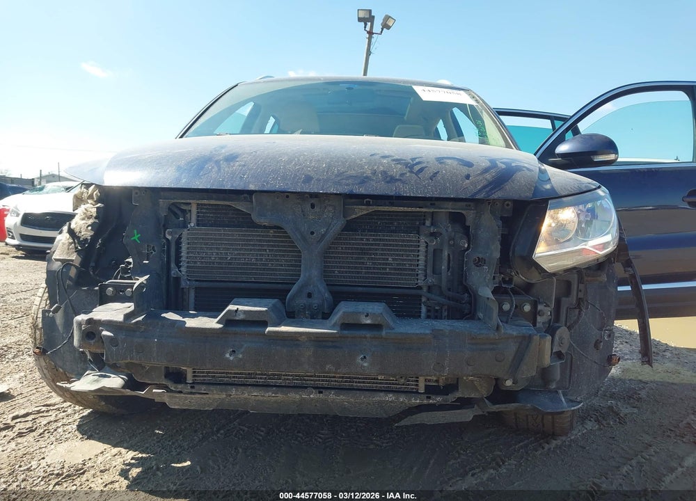 2013 VOLKSWAGEN TIGUAN S/SE/SEL VIN: WVGBV7AX8DW502235