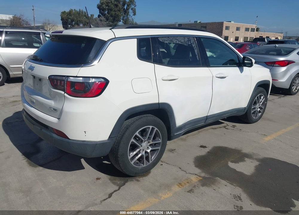 2018 JEEP COMPASS SUN AND WHEEL FWD VIN: 3C4NJCBB9JT495080