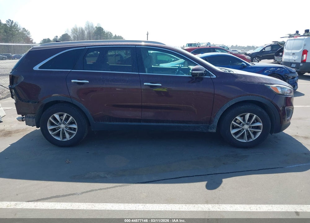 2016 KIA SORENTO 3.3L LX VIN: 5XYPG4A5XGG149158