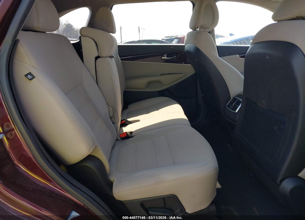 2016 KIA SORENTO 3.3L LX VIN: 5XYPG4A5XGG149158