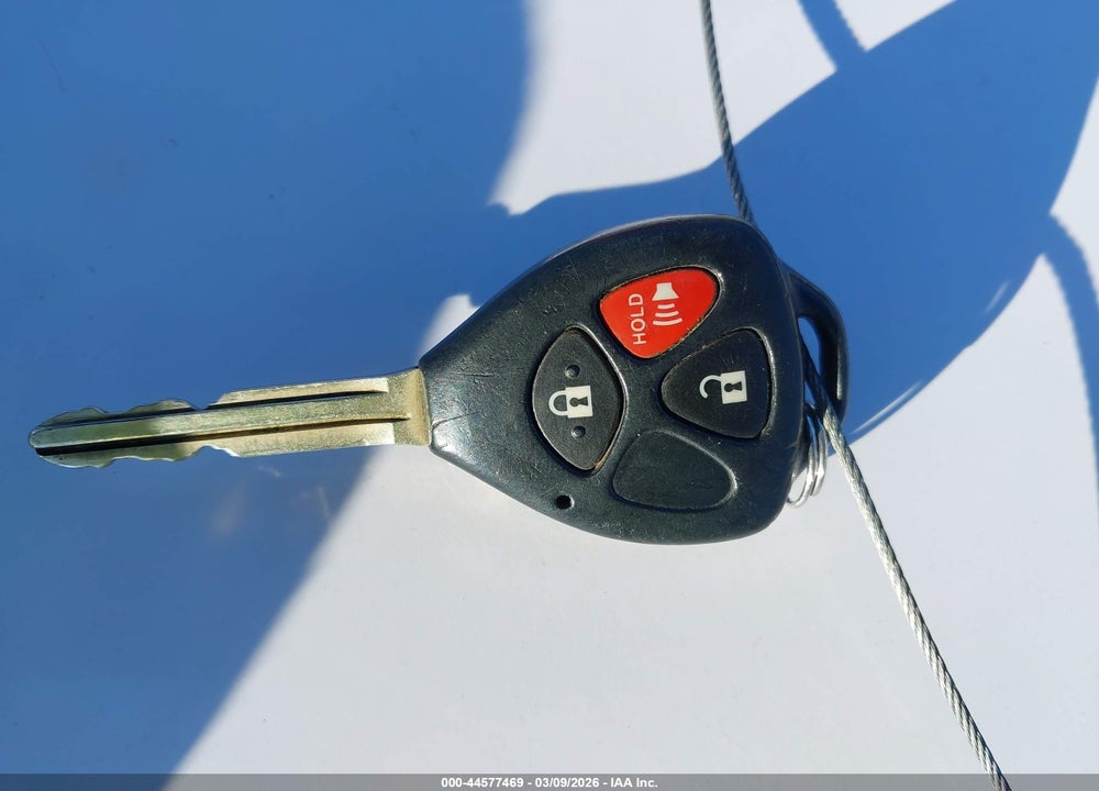 2010 TOYOTA YARIS VIN: JTDBT4K37A4064738