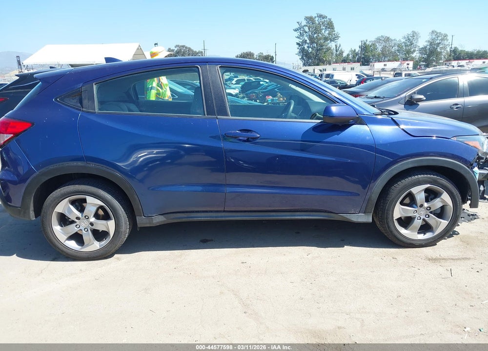 2017 HONDA HR-V LX VIN: 3CZRU5H3XHM700568